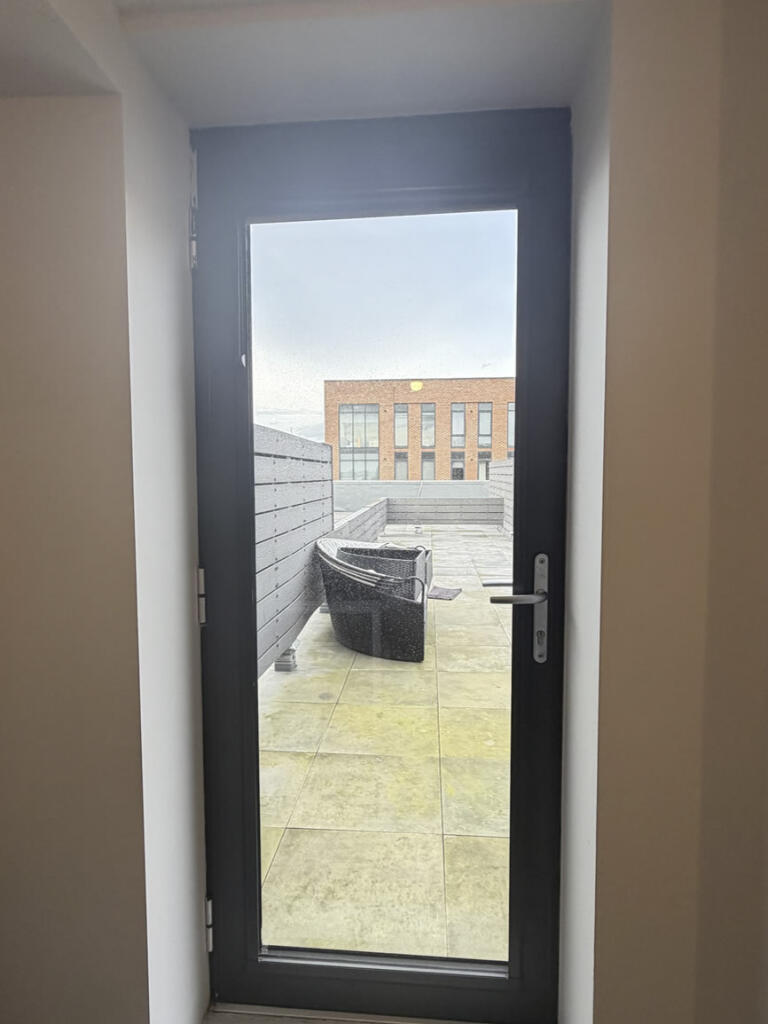 Apartment in Liverpool - More