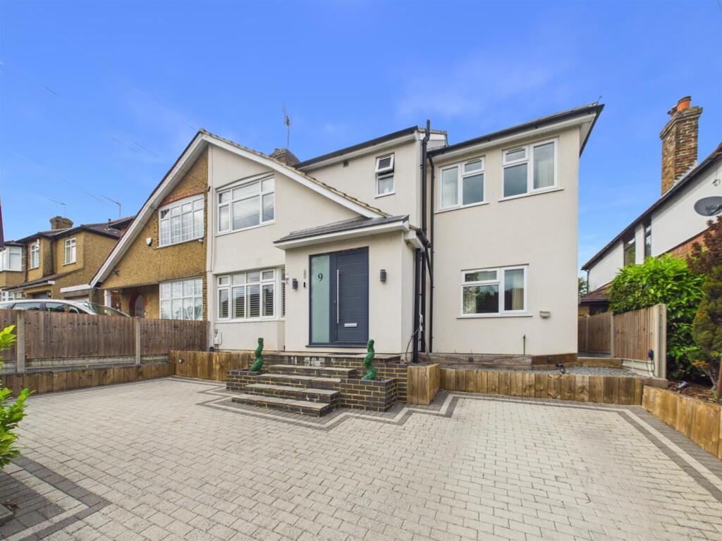 4-bed semi-detached on Hill Lane, Ruislip, £1,100,000