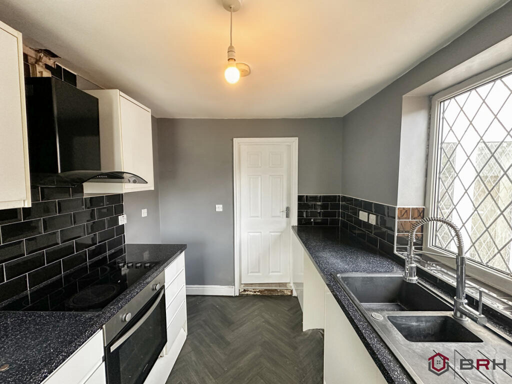 House in Doncaster, New Edlington, Old Edlington - More