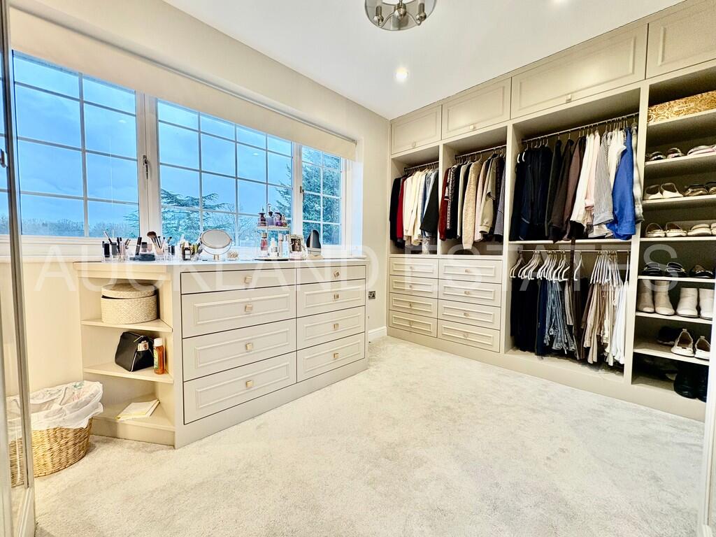 Additional image 29 of Foxes Lane, Brookmans Park, AL9