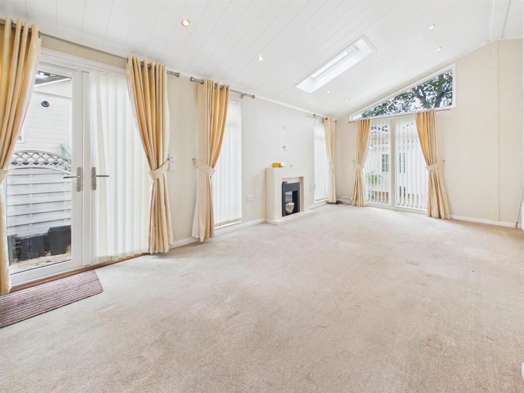 House in Reading - View 4
