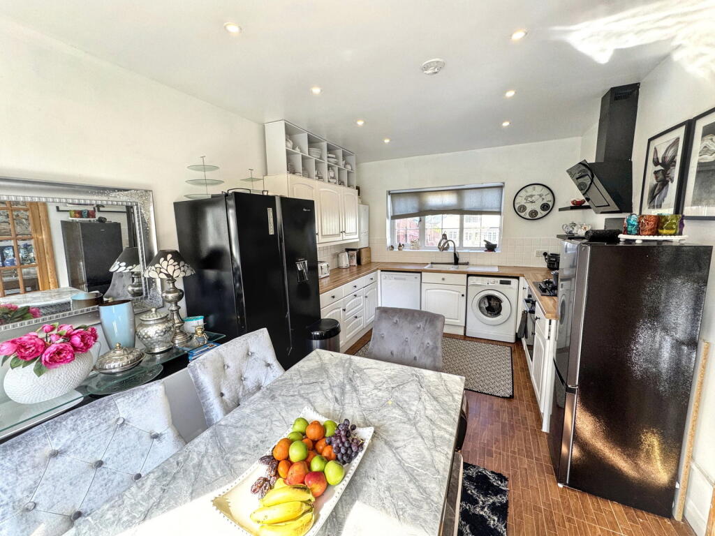 Abergele Road, Llanddulas, Abergele, LL22 8EN photo 4