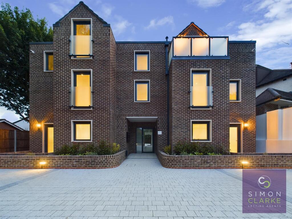 Main image of property: High Road, Whetstone, N20