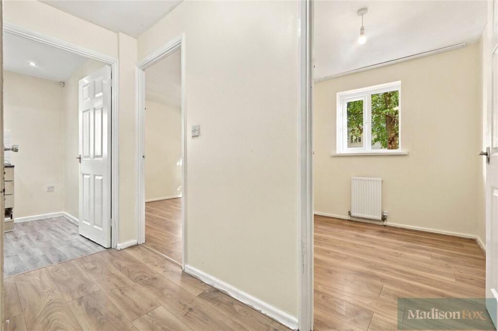 Apartment in London - View 5