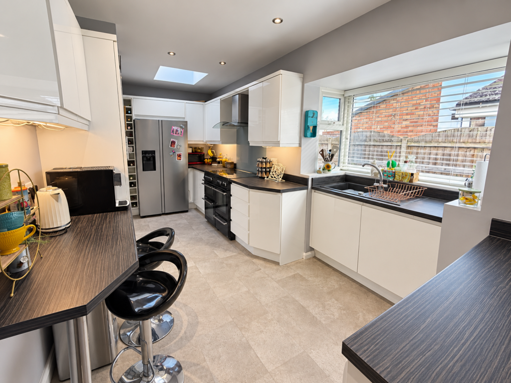 House in Rugby, Warwickshire - View 4