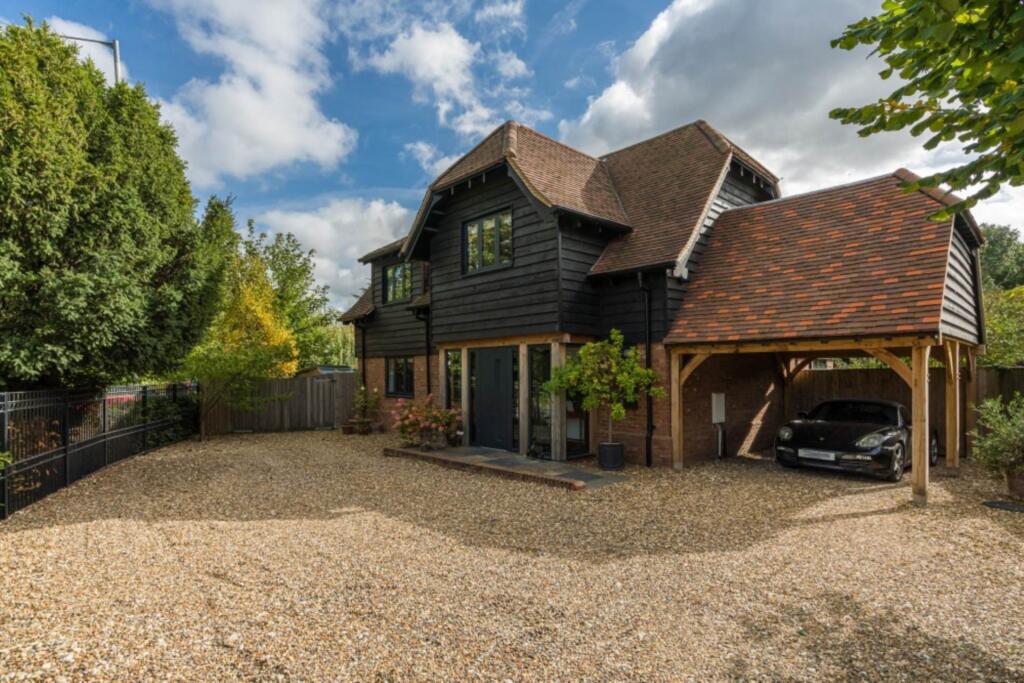 Main image of property: Aylesbury Road, Aston Clinton