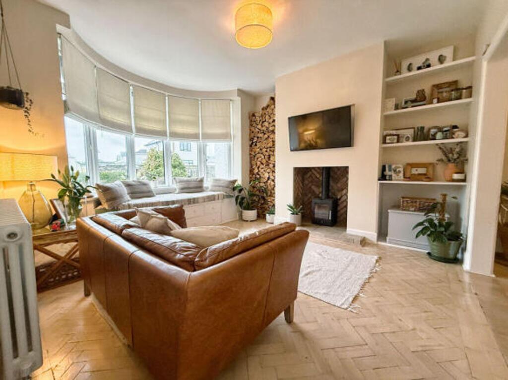 House in Bridgend - View 2