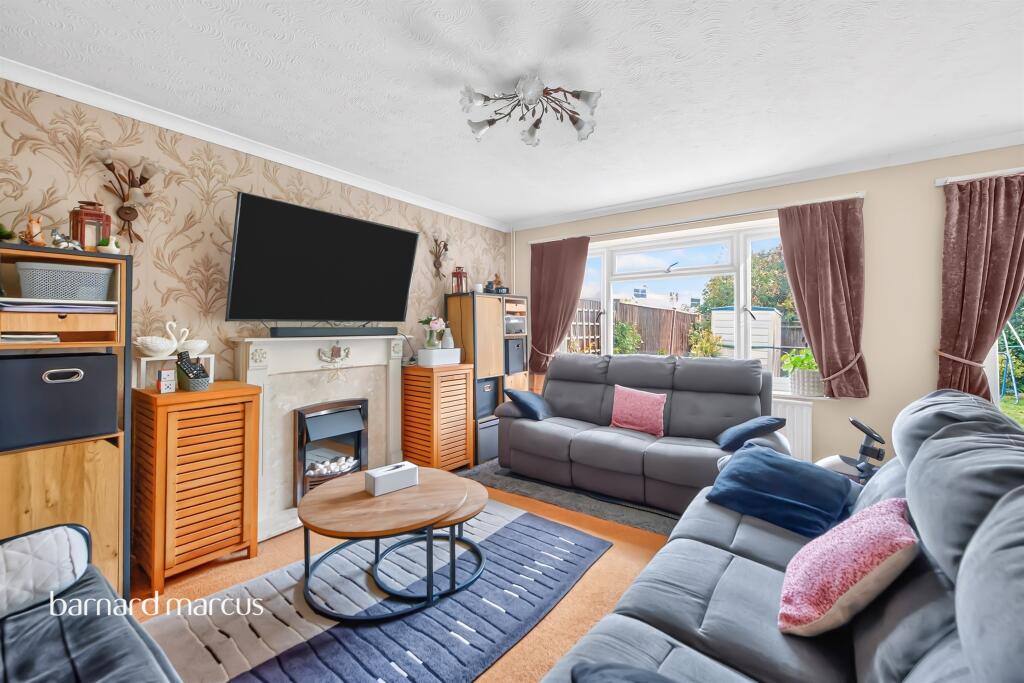 House in Reigate and Banstead, Surrey - View 4