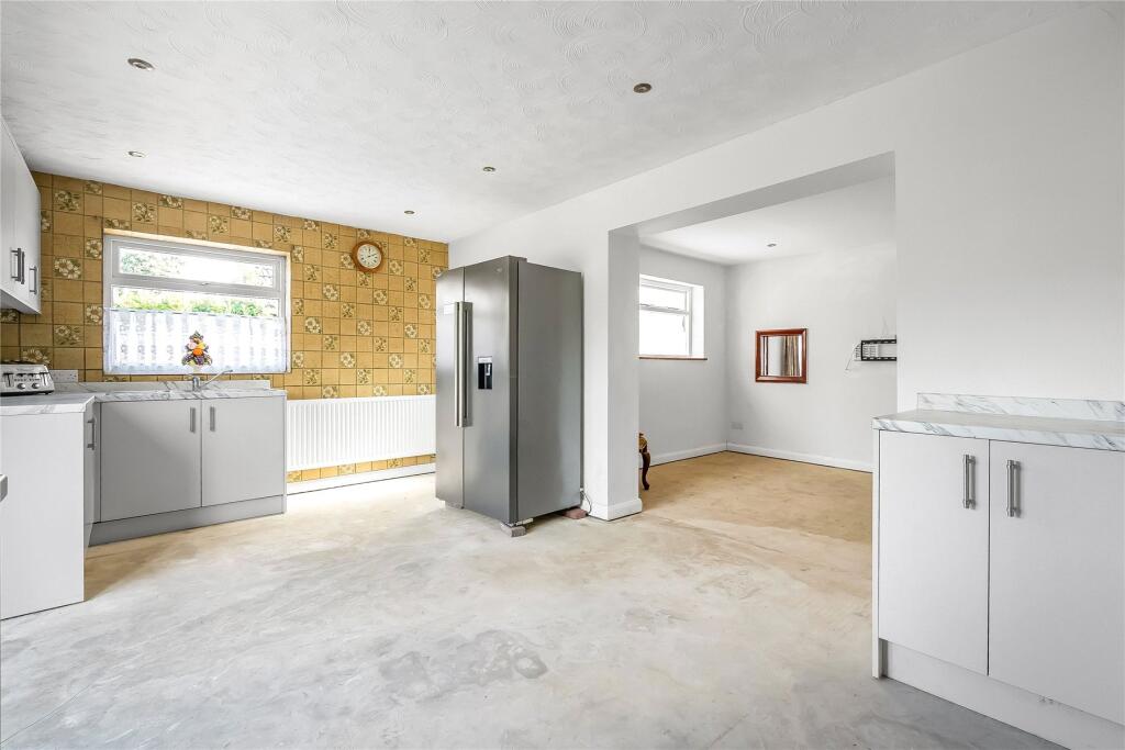 House in Guildford, Worplesdon - View 5