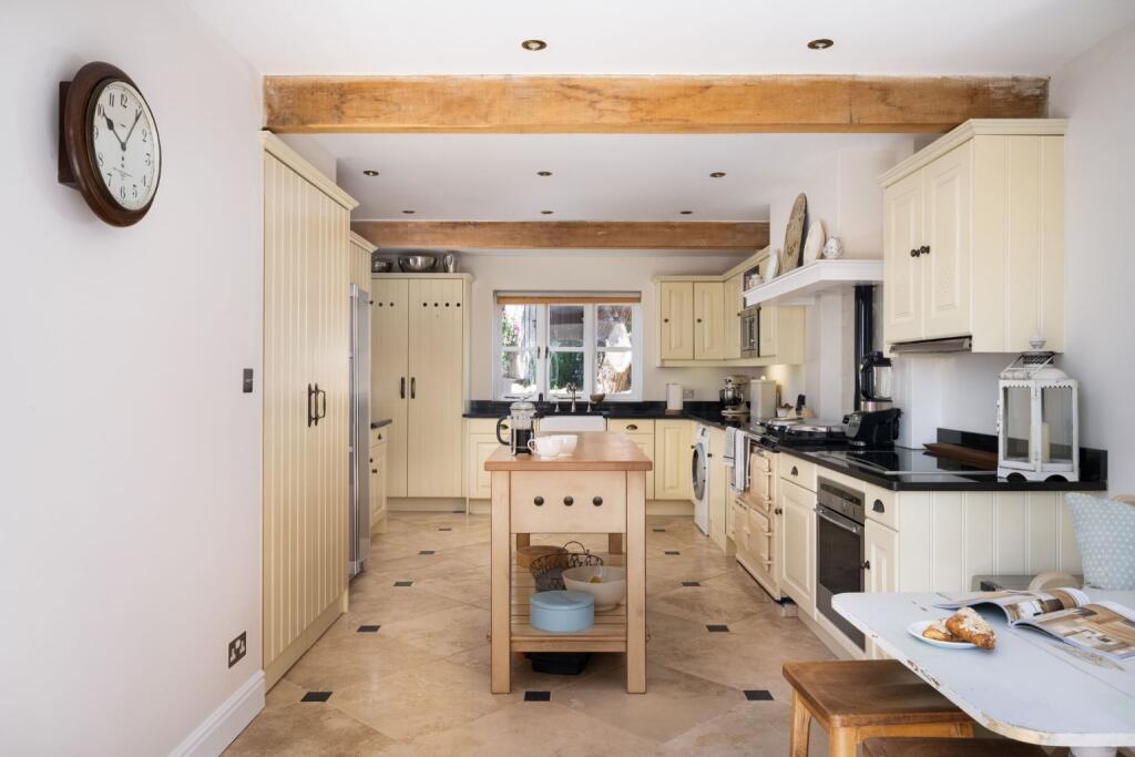 House in Leckhampstead, West Berkshire - More