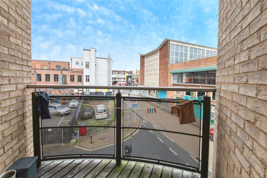 Apartment in Exeter, St Thomas - View 4