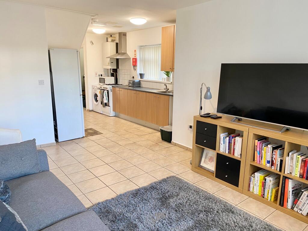 House in Warwick, Royal Leamington Spa - View 2