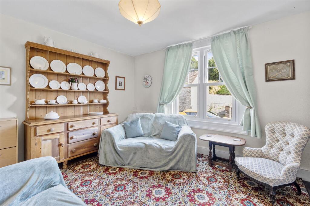 House in Wealden, Willingdon and Jevington - More