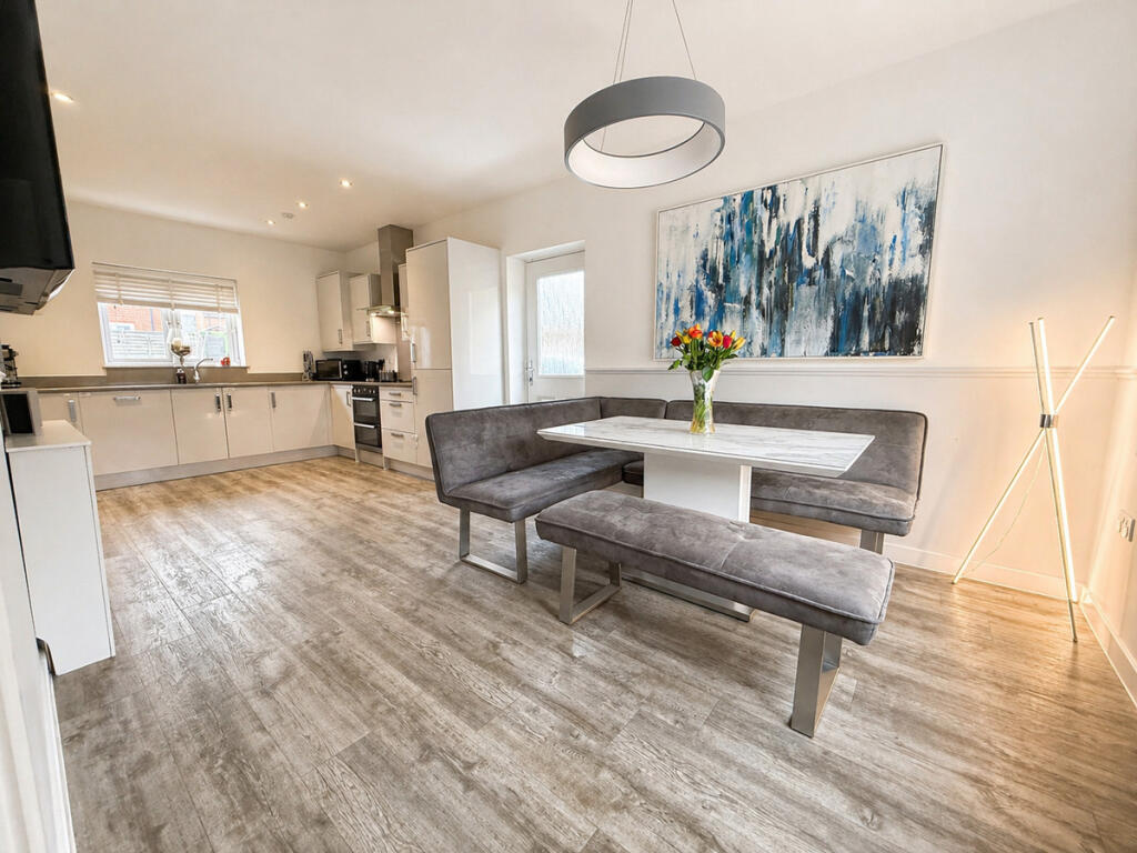 Main image of property: Hicks Close, Shrivenham, SN6 8
