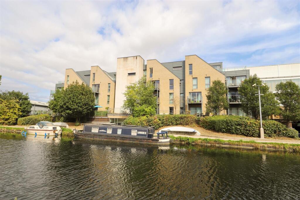 Main image of property: Chantry Close, Yiewsley, West Drayton