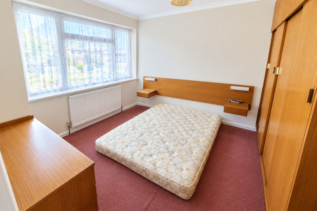 House in Barton-le-Clay, Central Bedfordshire - More