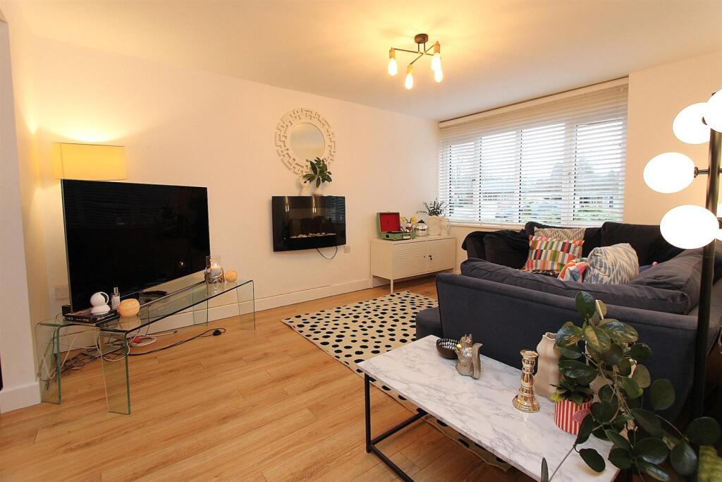 Brockmoor Close, Pedmore, Stourbridge photo 4