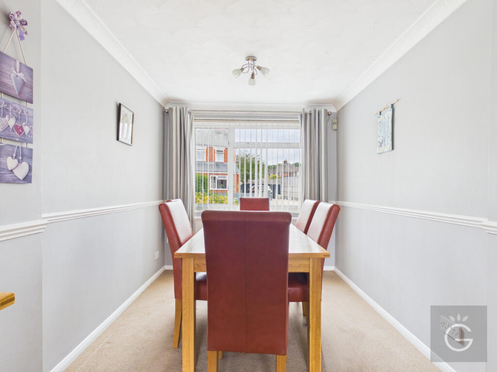 House in Reading, Whitley Wood - View 4