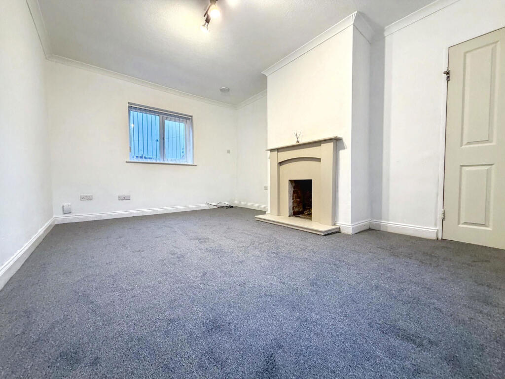 Rose Crescent, Houghton Le Spring, Durham, DH4 6ED photo 2