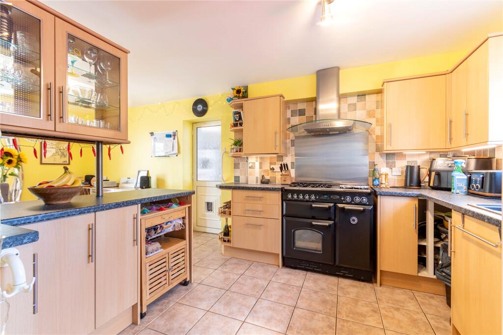 House in Devizes, Roundway - More