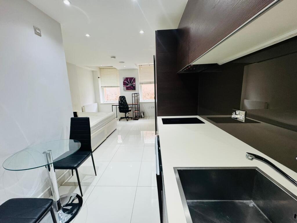 Studio apartment for rent