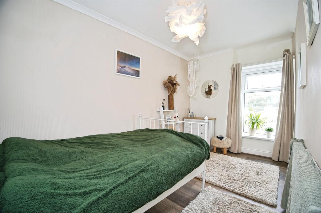 House in Pontypridd, Rhondda Cynon Taf - More