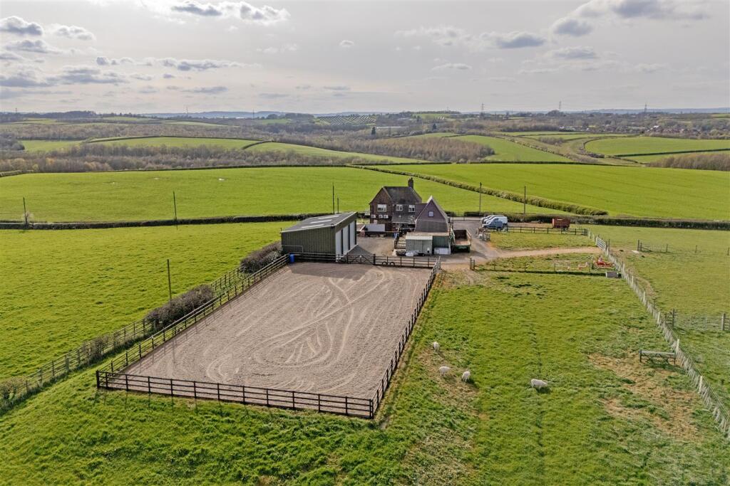 Longcourse House-Longcourse Lane, Duckmanton photo 4