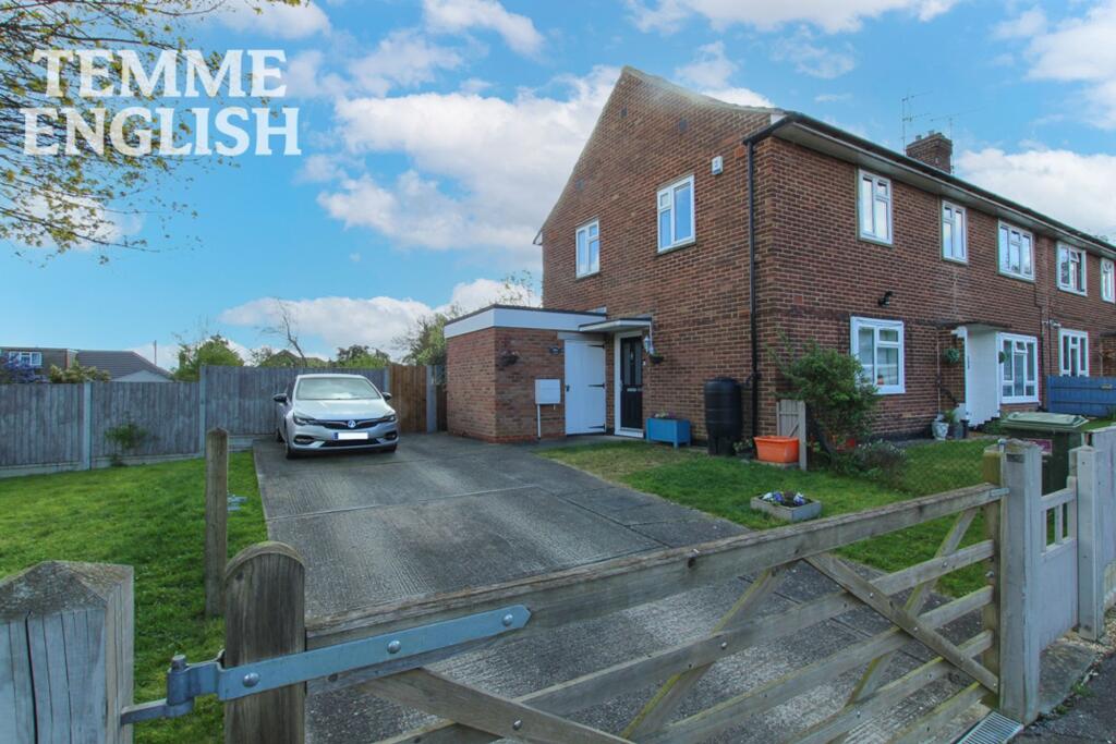 Main image of property: Rettendon View, Wickford, SS11