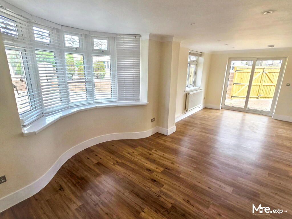 House in Bridgend - View 4