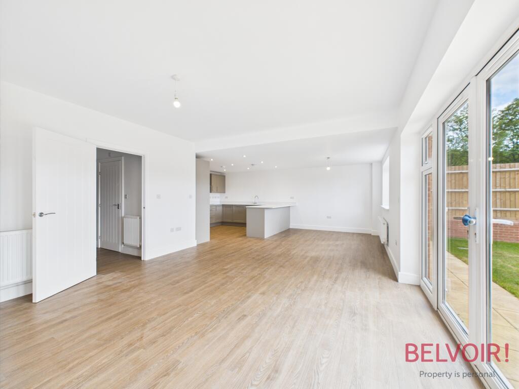 House in Mansfield, Nottinghamshire - View 2