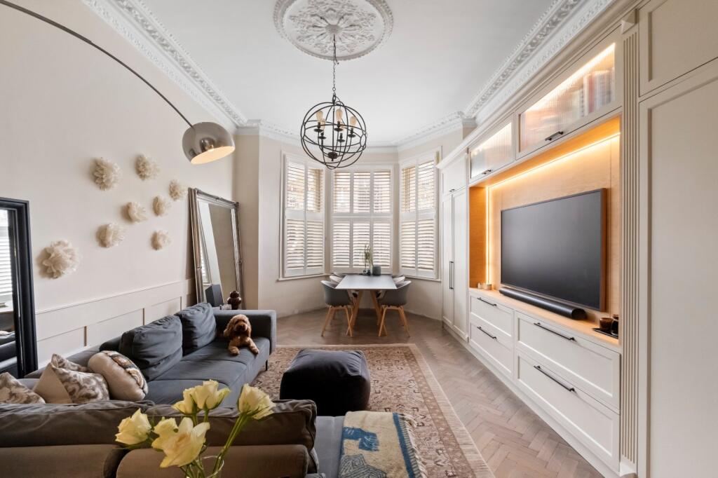 Apartment in London - View 5