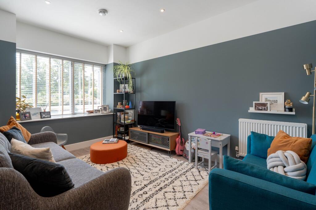 Graven Hill Road, Ambrosden, OX25 - View 4