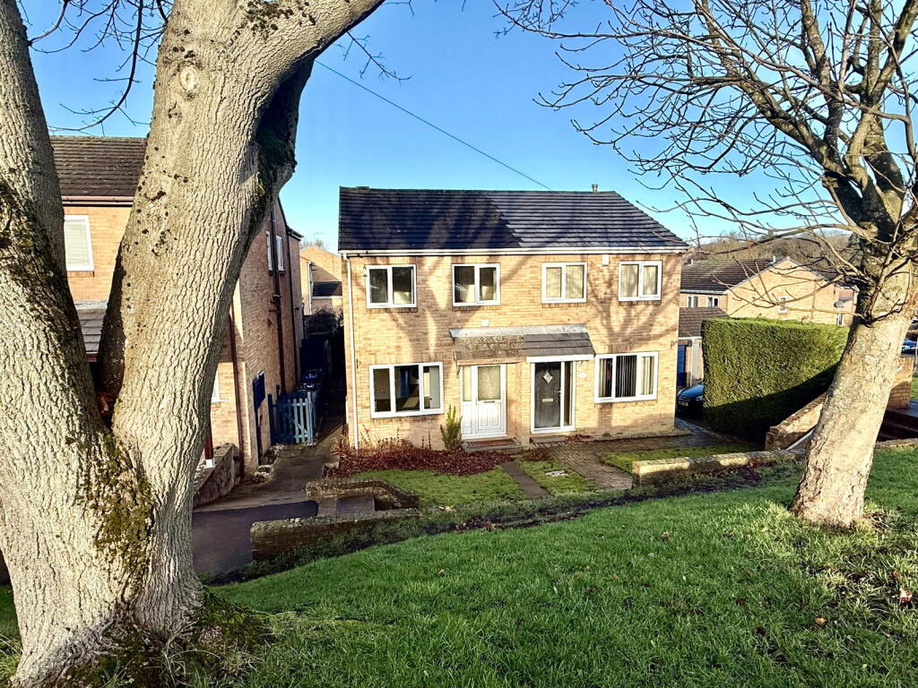 Main image of property: Shelley Close, Penistone, S36 6GT