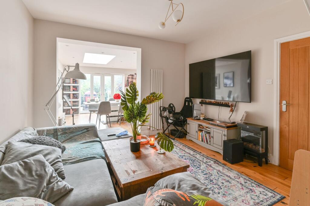 House in London - View 5