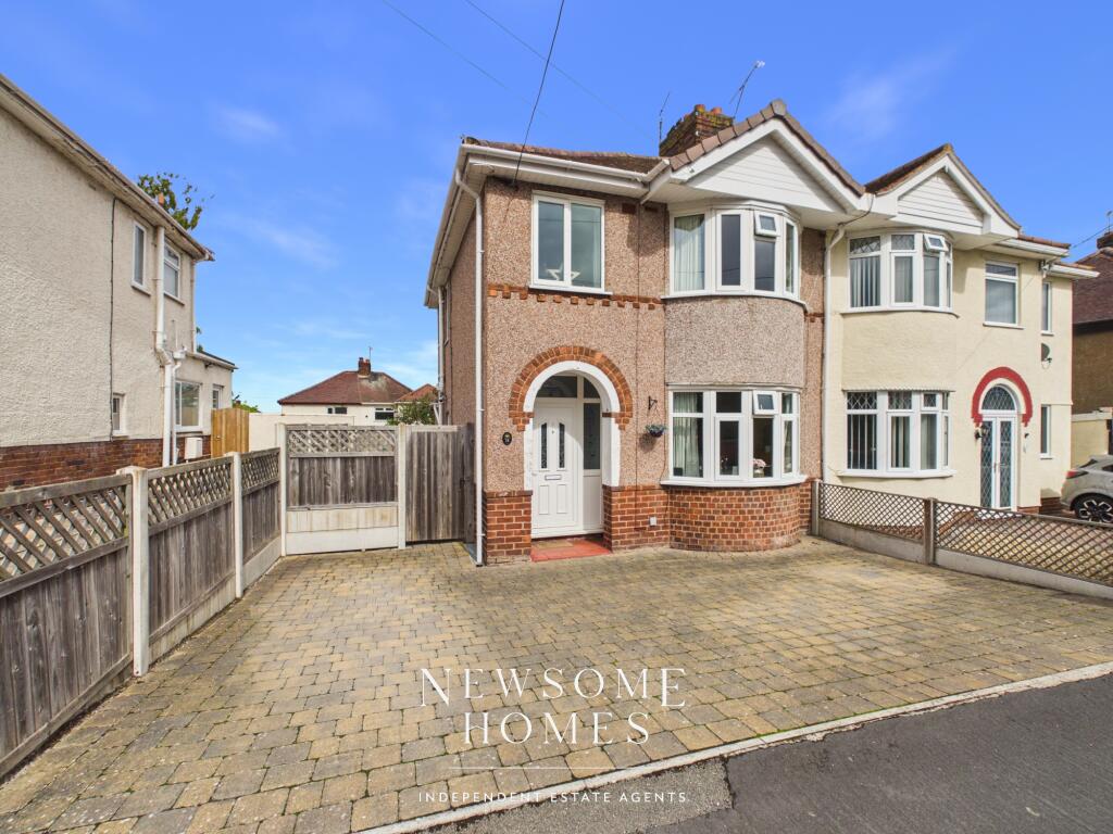 3-bed semi-detached on School Lane, Greenfield, £150,000