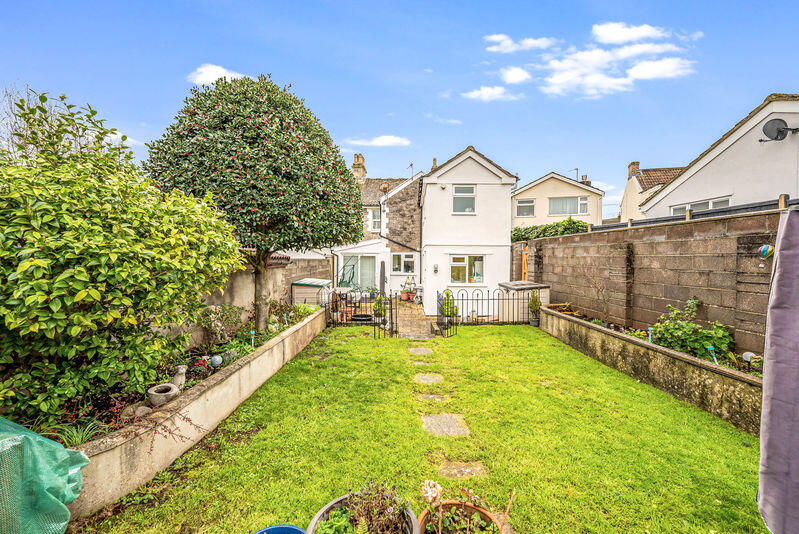 Spring Hill, Worle Village - SUBSTANTIAL HOME  photo 4