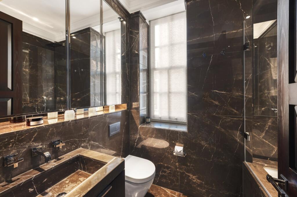 Apartment in London, City of Westminster - View 4