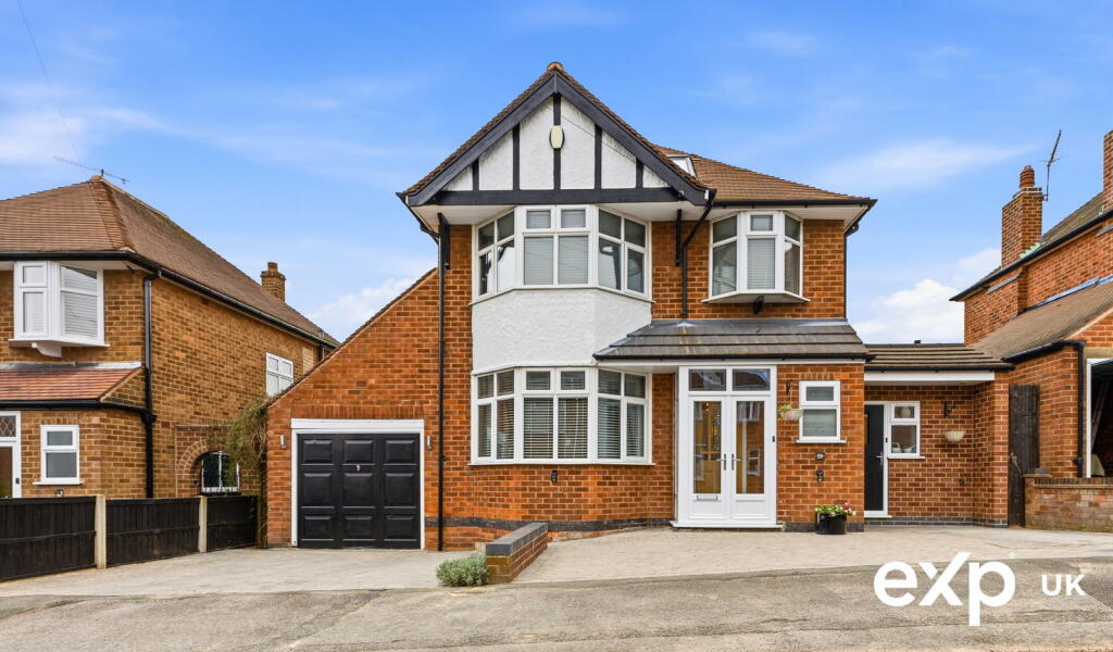 Main image of property: Castleton Avenue, Arnold, Nottingham, NG5 6NH