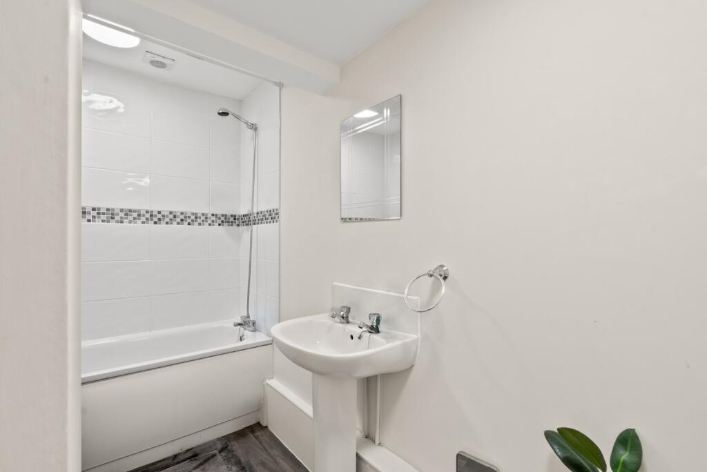11A Bromyard Terrace, Worcester, Worcestershire photo 3