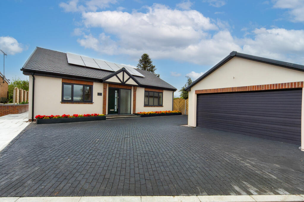 Main image of property: Raby Park Road, Neston, CH64