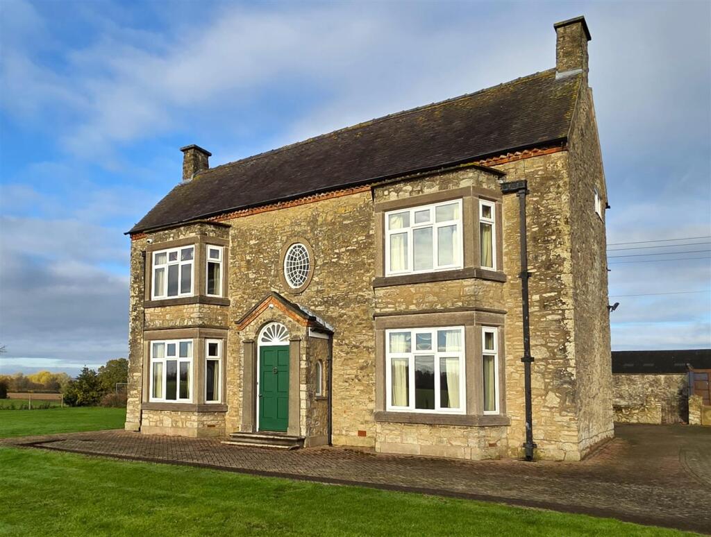 Main image of property: Carlton, Nuneaton