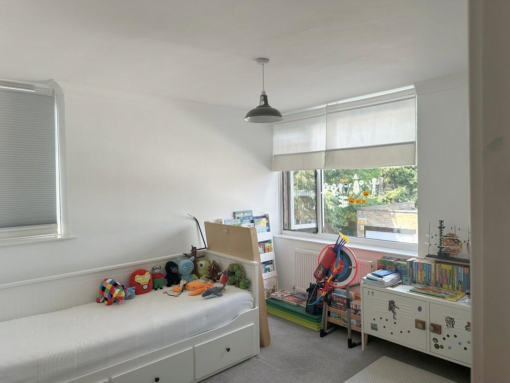 Apartment in Three Rivers, Chorleywood - View 4