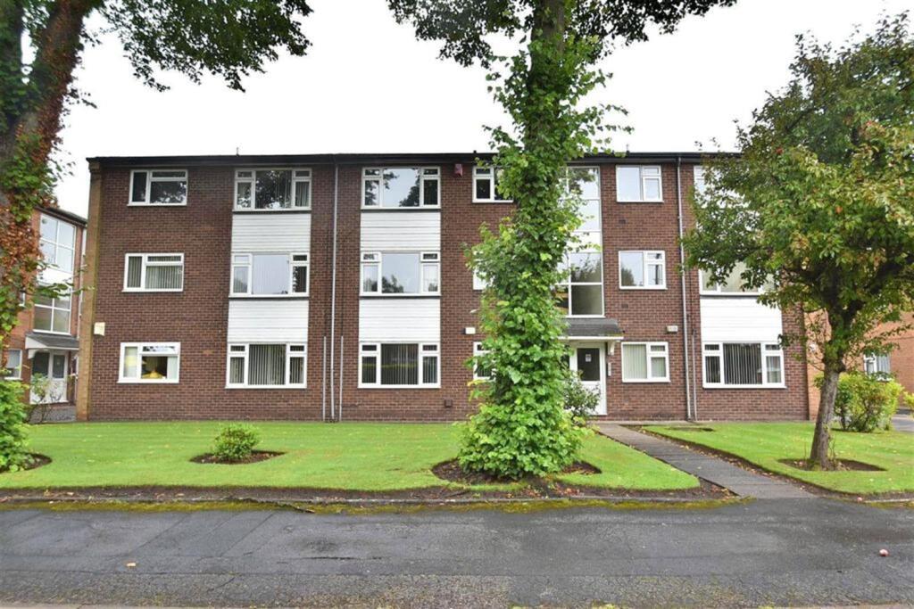 Main image of property: Rookfield Avenue, Sale
