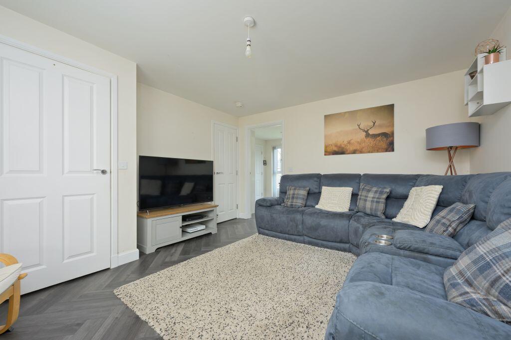 House in Dunfermline, Fife - View 3