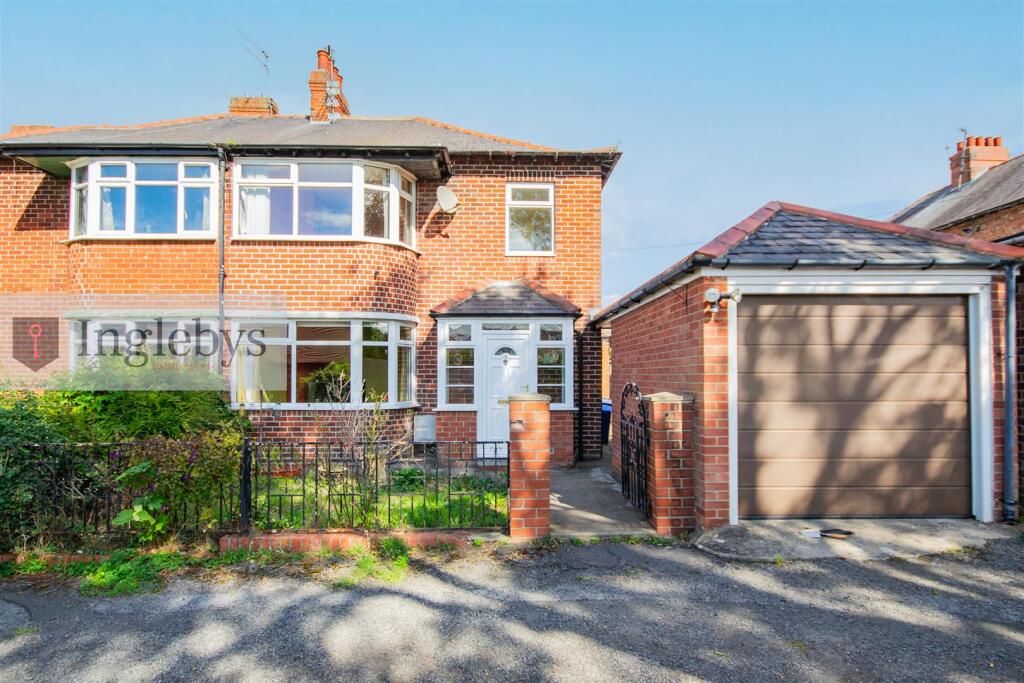 3-bed semi-detached on West Park Avenue, Loftus, Saltburn-By-The-Sea, £135,000
