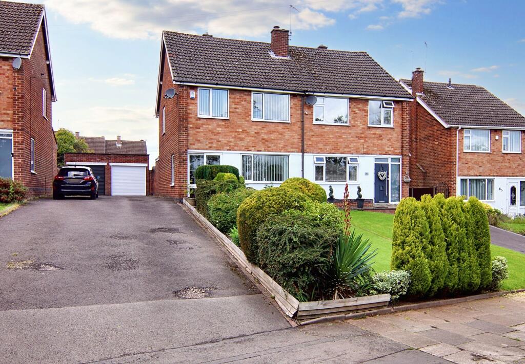 3-bed semi-detached on Dunchurch Highway, Coventry, CV5, £285,000