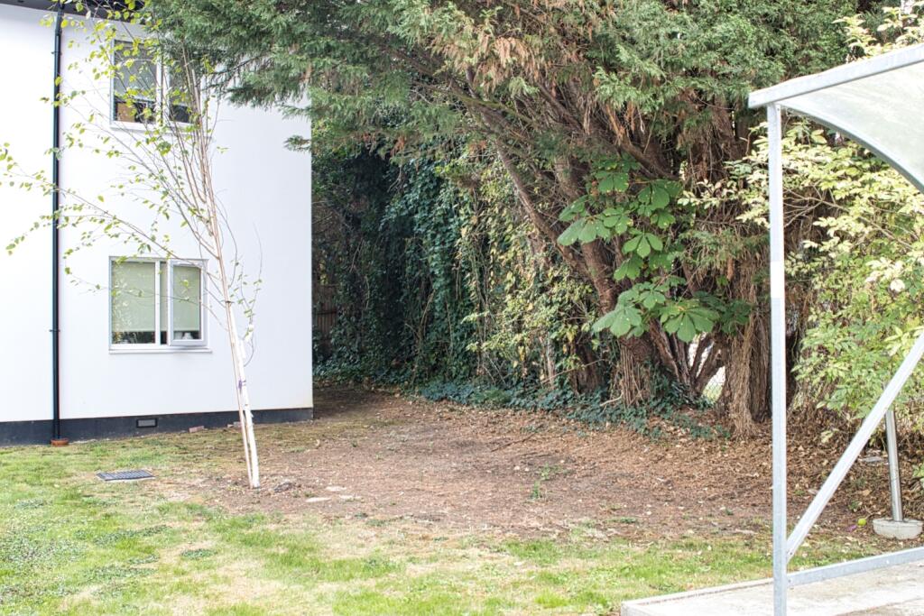 Apartment in Milton Keynes - More