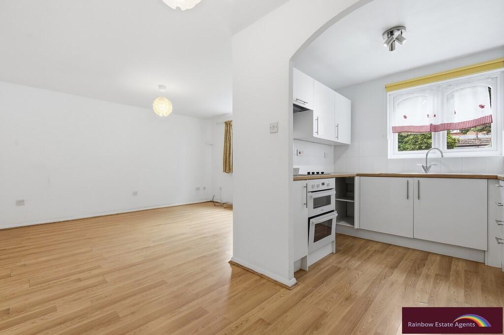 Apartment in Epping Forest, Waltham Abbey - View 4