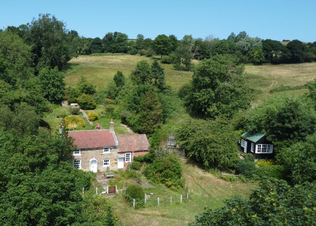 3-bed house on Lot 1 Glen Cottage, The Glen, Raw, Whitby, North Yorkshire, YO22 4PP, £545,000