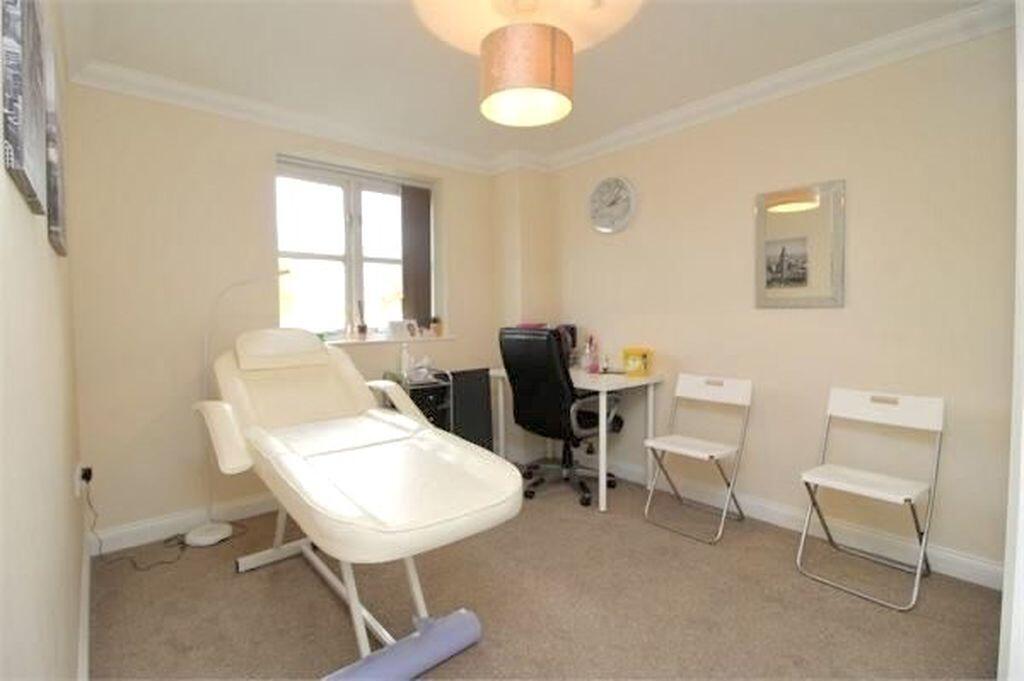 Apartment in Milton Keynes, Shenley Church End - View 6